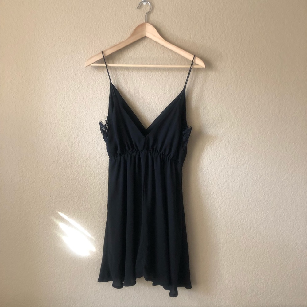 Tobi DENITZA BLACK LACE SKATER DRESS - Picture 5 of 7